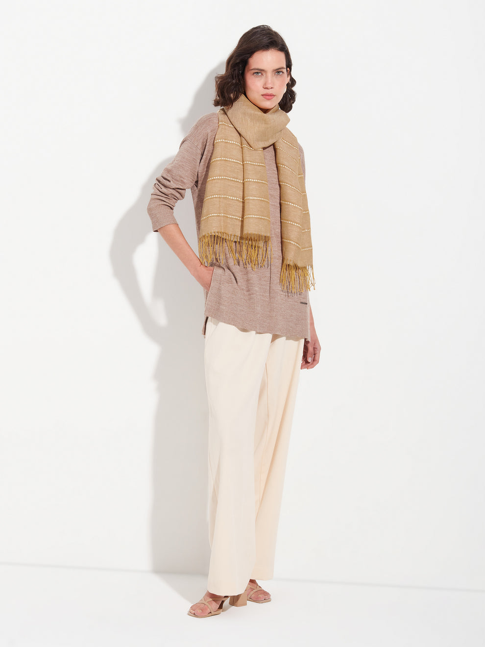 Zabila Baby Alpaca and Linen Stole Andes Luxe Zabila Baby Alpaca and Linen Stole - Image 10